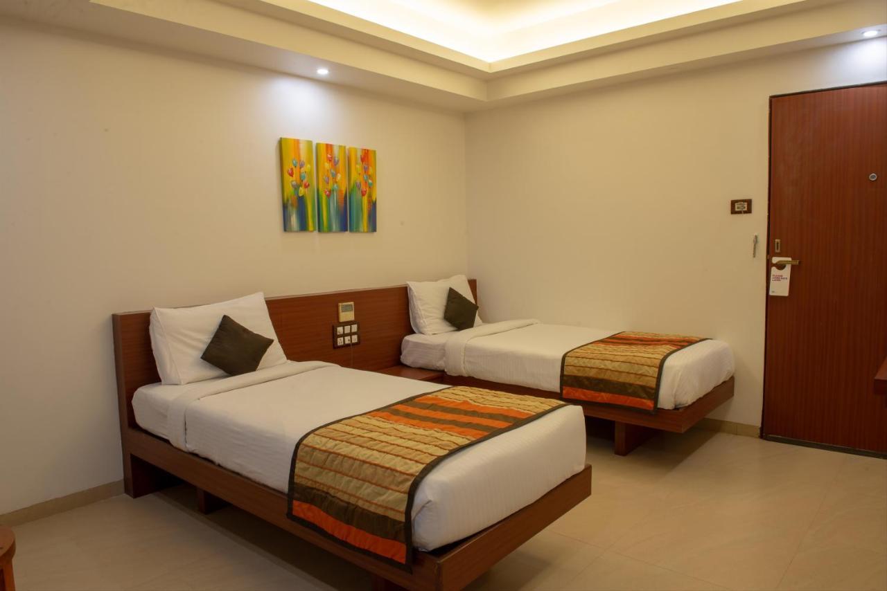 Monarch Montvert Pune Exterior photo